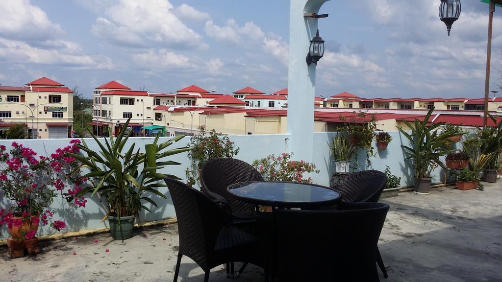 Blueberry Inn Miri Buitenkant foto
