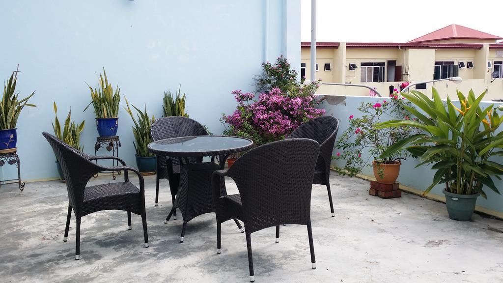 Blueberry Inn Miri Buitenkant foto